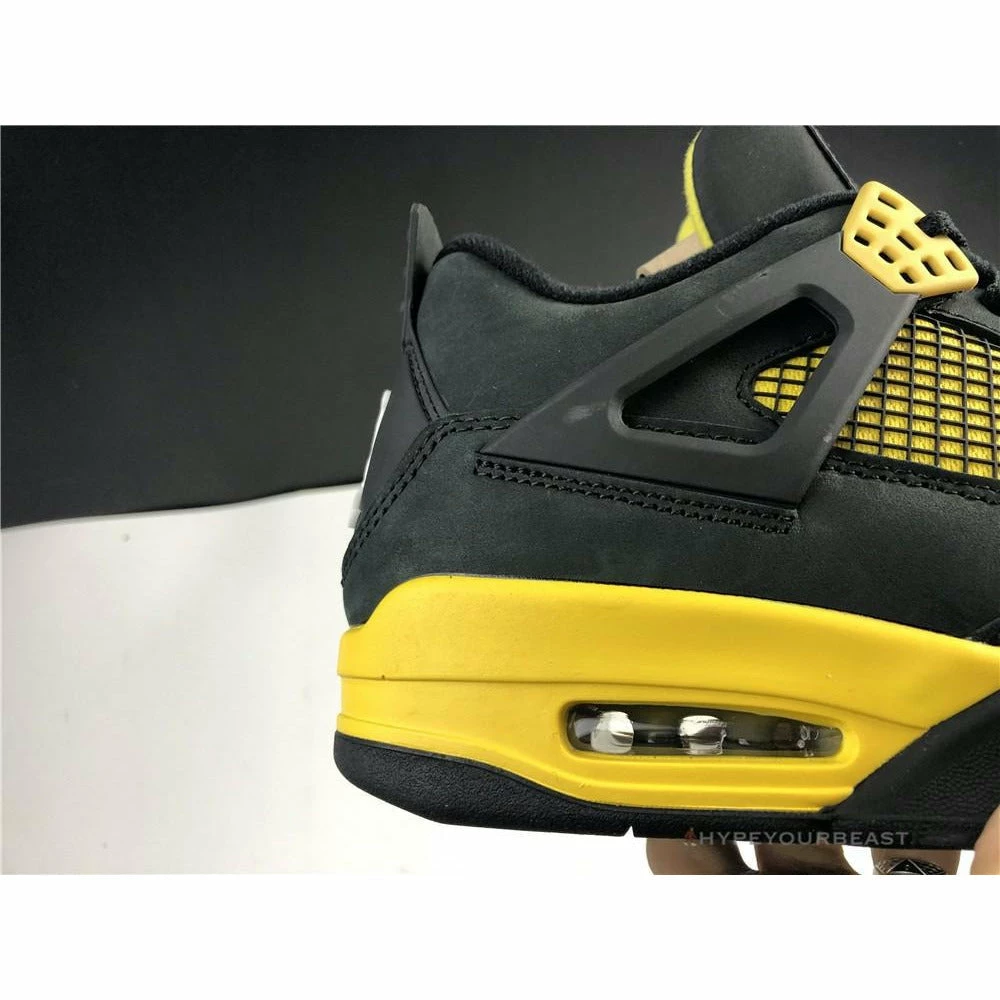 Air Jordan 4 ‘Thunder’