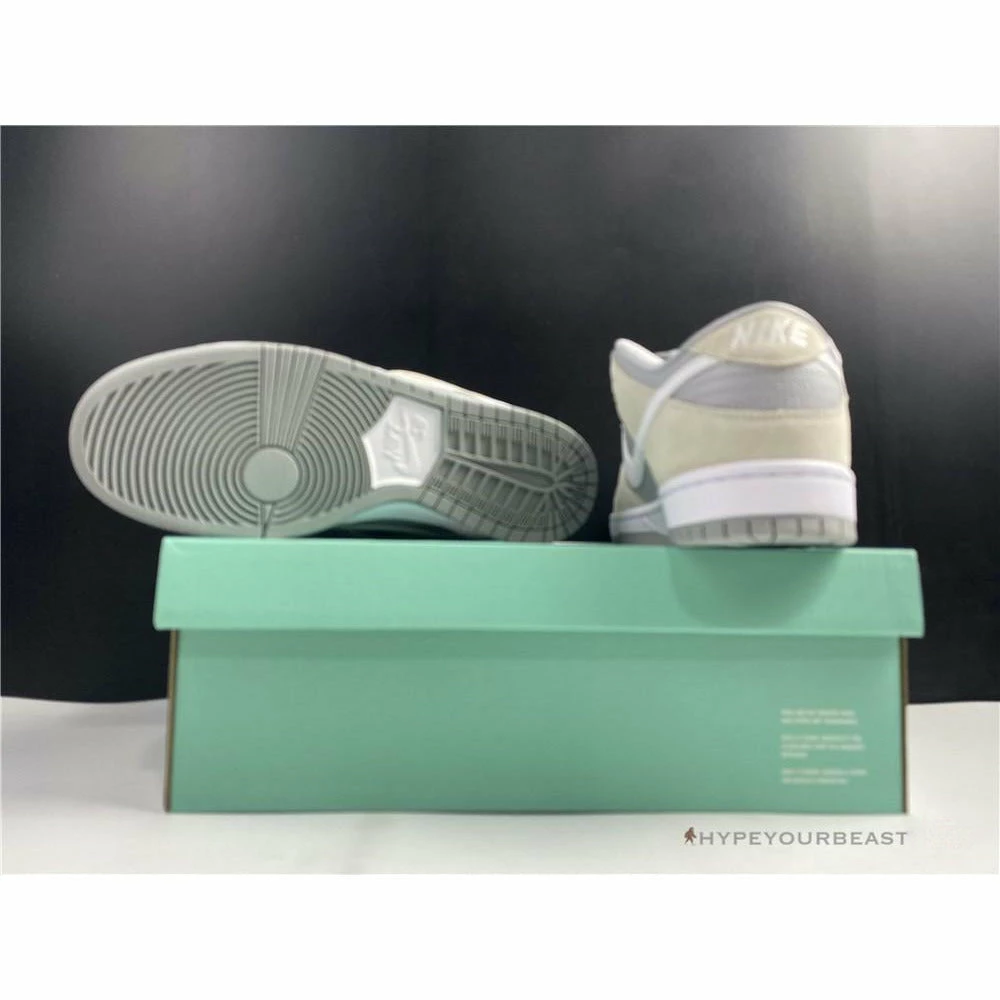 Nike SB Dunk Low ‘Summit White’