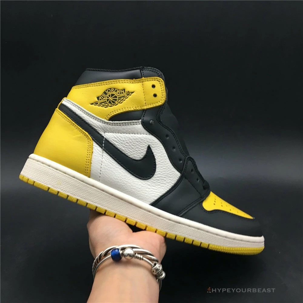 Air Jordan 1 Mid ‘Yellow Toe’