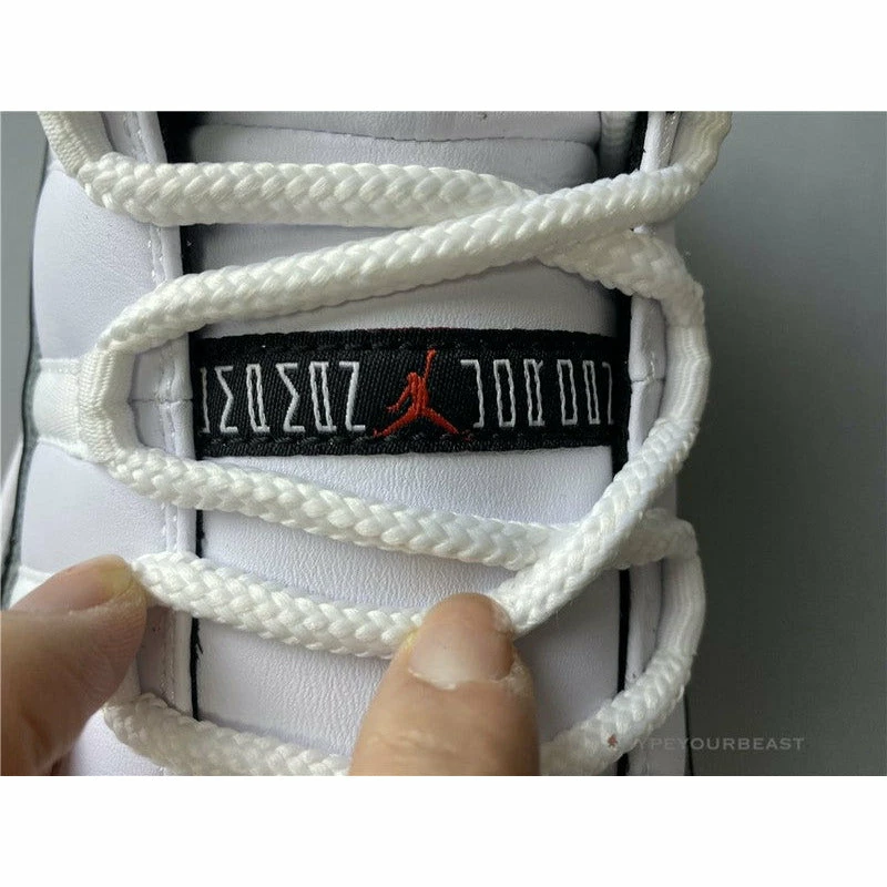 Air Jordan 11 Low ‘Concord Bred’