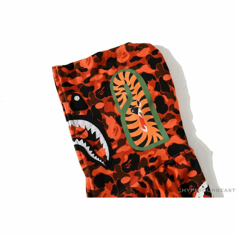 BAPE X XO Co-Branded Camouflage Hoodie ‘RED’