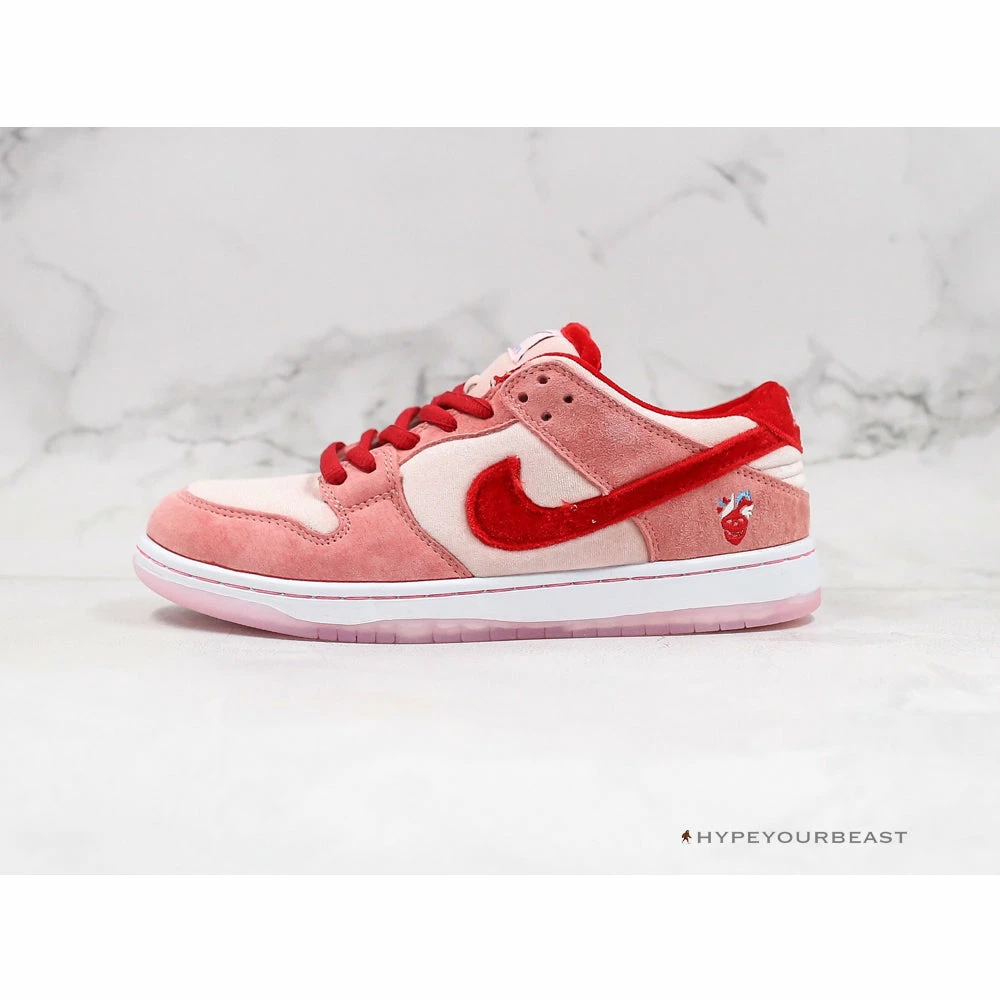 Nike SB Dunk Low ‘Strange Love’
